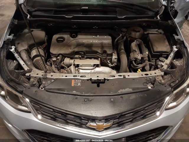 1G1BC5SMXJ7106633 Chevrolet Cruze Ls Auto