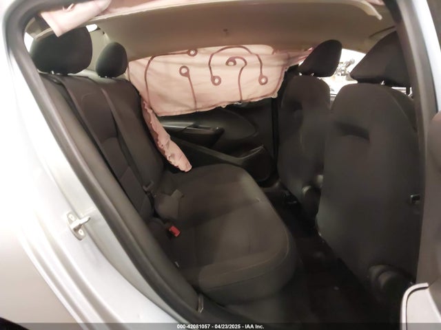 1G1BC5SMXJ7106633 Chevrolet Cruze Ls Auto