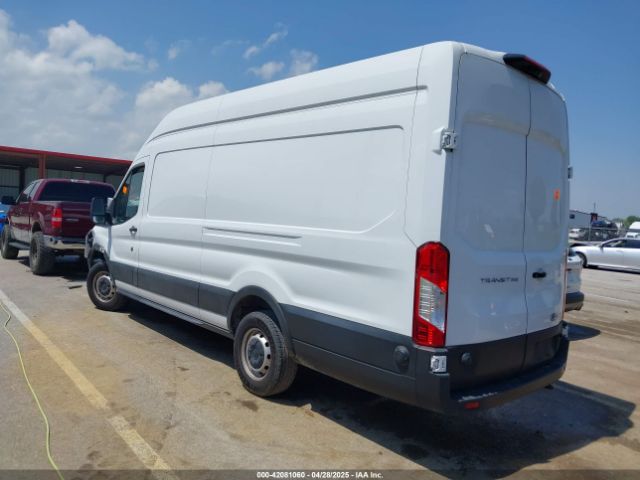 1FTBR3X8XNKA31327 Ford Transit-250 Cargo Van