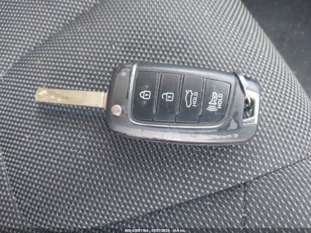 5NPLL4AG8MH037152 Hyundai ELANTRA SE