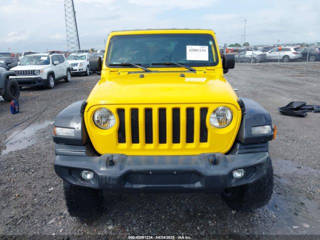 1C4HJXDN9JW332273 Jeep Wrangler Unlimited Sport S 4x4