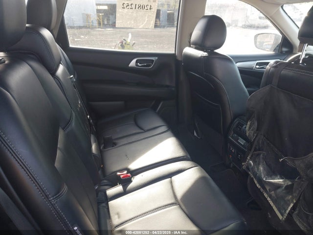 5N1DR2MN6KC630742 Nissan Pathfinder Sl