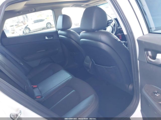 5XXGT4L38JG247009 KIA Optima S