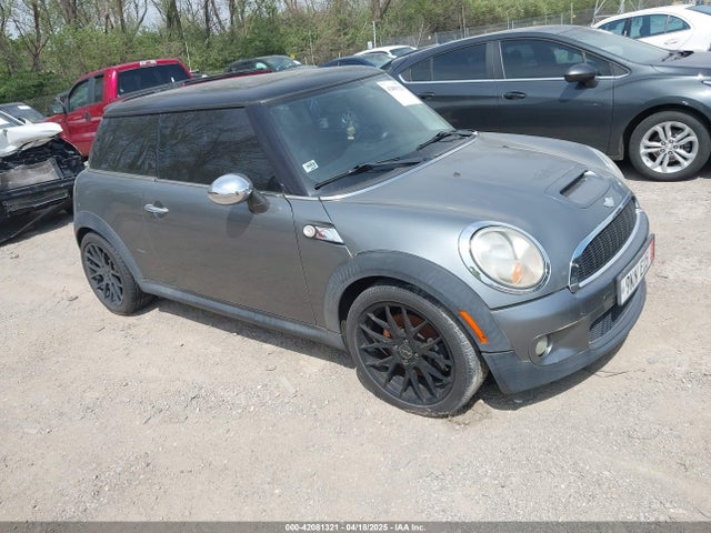 2007 MINI COOPER S WMWMF73567TT82315 Photo 0