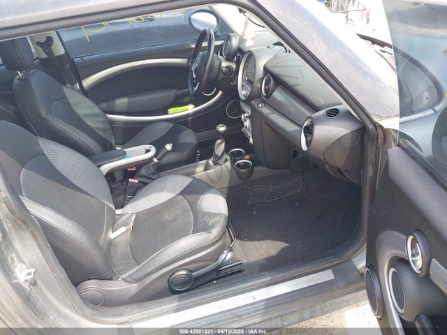 2007 MINI COOPER S WMWMF73567TT82315 Photo 4