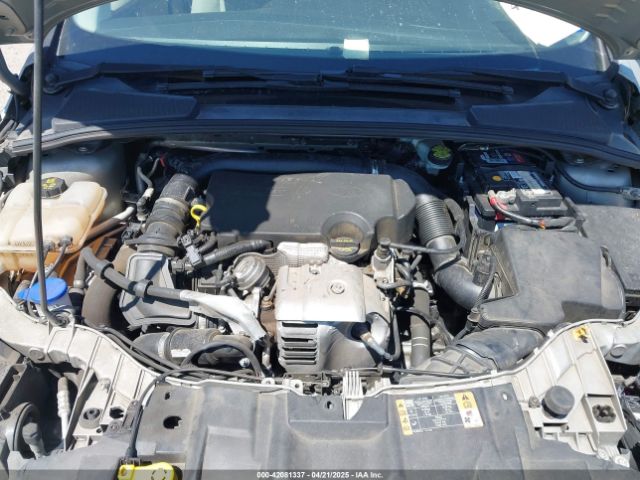 1FADP3KE7FL313695 Ford FOCUS SE