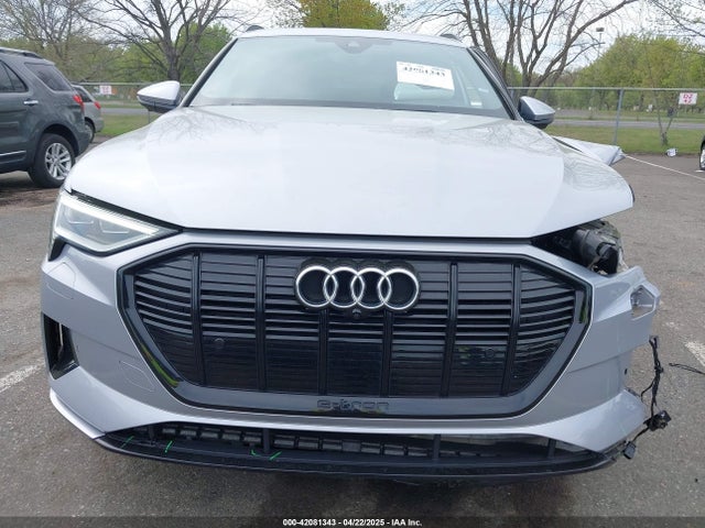 WA1AAAGE3NB033122 Audi E-tron Premium Quattro