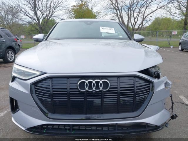 2022 AUDI E-TRON WA1AAAGE3NB033122 Photo 5