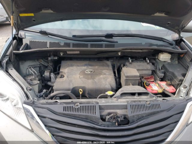 5TDKK3DC8ES432364 Toyota Sienna Le V6 8 Passenger