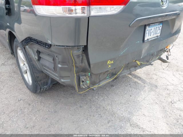 5TDKK3DC8ES432364 Toyota Sienna Le V6 8 Passenger