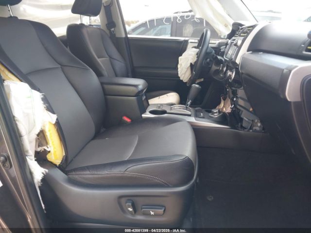 2018 TOYOTA 4RUNNER JTEBU5JR6J5603977 Photo 4