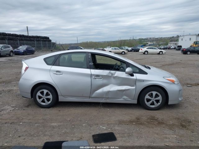 JTDKN3DU8F0426360 Toyota Prius Two
