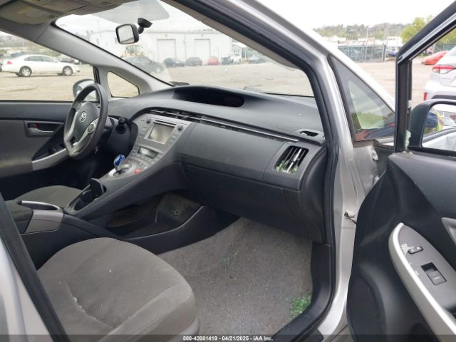 JTDKN3DU8F0426360 Toyota Prius Two