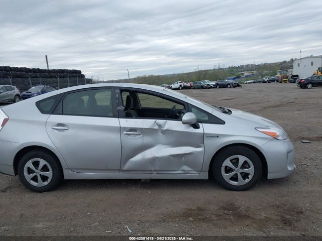 JTDKN3DU8F0426360 Toyota Prius Two