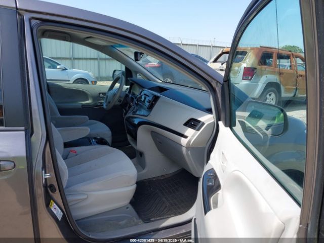 5TDKK3DC4ES431664 Toyota Sienna Le V6 8 Passenger