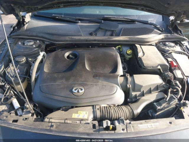 SJKCH5CP7JA054688 Infiniti Qx30 Premium