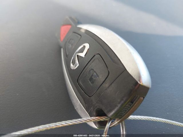 SJKCH5CP7JA054688 Infiniti Qx30 Premium