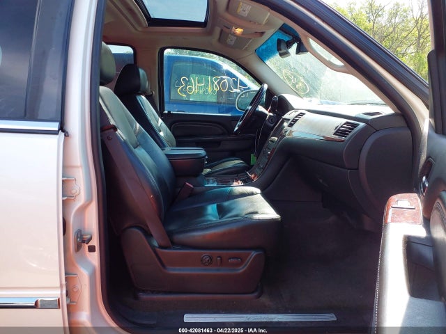 2010 CADILLAC ESCALADE 1GYUKBEF6AR122941 Photo 4