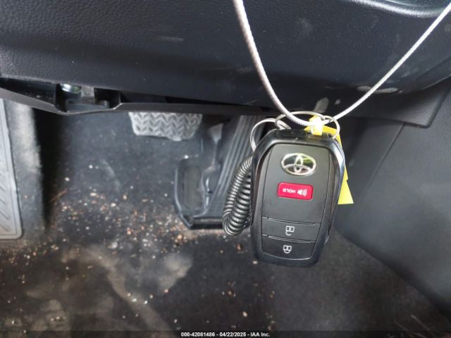JTDACAAU6R3018629 Toyota PRIUS XLE