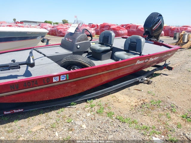 2021 Tracker Bass Tracker Classic Xl მანქანა იყიდება აუქციონზე, vin: BUJ37050I021, აუქციონის ნომერი: 42081505