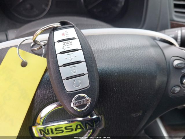 5N1AR2MM4FC652352 Nissan Pathfinder Sl