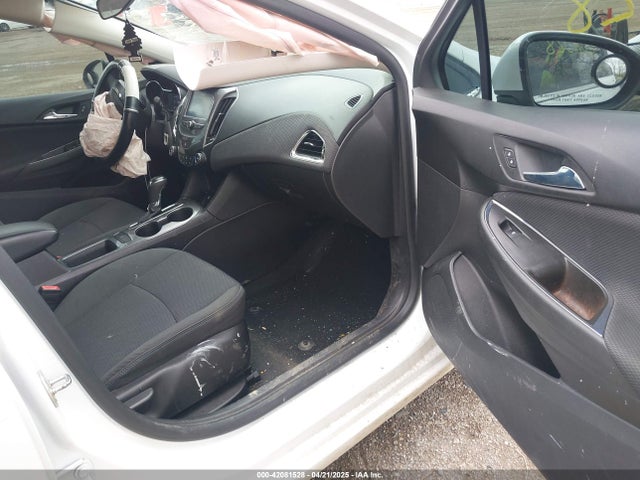 1G1BE5SM9H7115036 Chevrolet Cruze Lt Auto