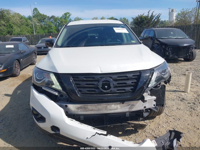 5N1DR2MNXJC661765 Nissan Pathfinder Sl