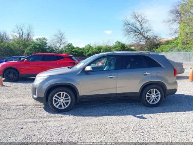 5XYKTCA63FG654739 KIA SORENTO LX
