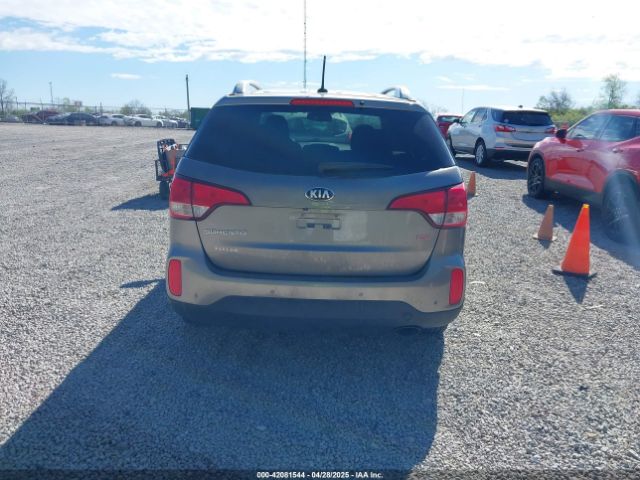 5XYKTCA63FG654739 KIA SORENTO LX