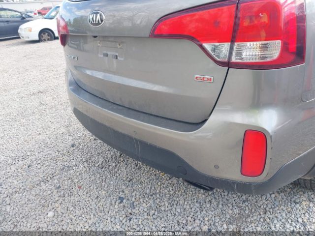 5XYKTCA63FG654739 KIA SORENTO LX