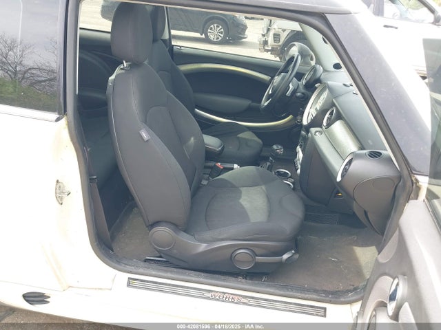 2008 MINI COOPER S WMWMF73578TV33406 Photo 4