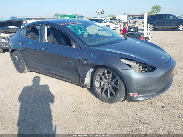 2023 TESLA MODEL 3 5YJ3E1EB5PF668953 Photo 0