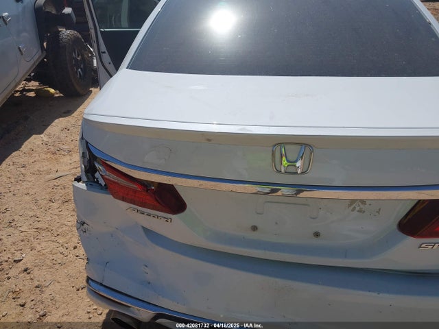 1HGCR2F68HA071979 Honda k24w1