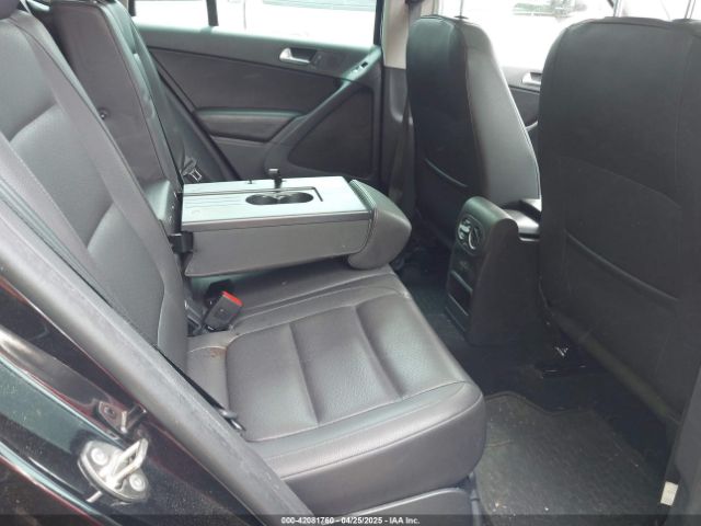 WVGBV7AX6GW542656 Volkswagen TIGUAN SE