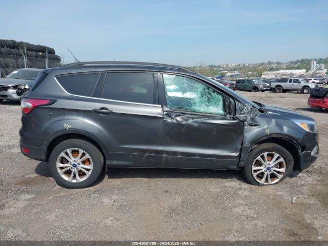 1FMCU9GD3JUC54404 Ford ESCAPE SE