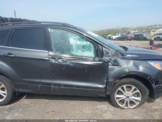 1FMCU9GD3JUC54404 Ford ESCAPE SE