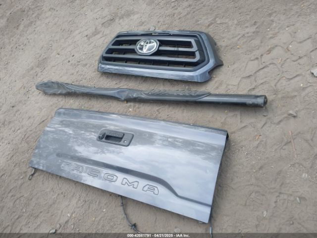 3TYAX5GN1NT042099 Toyota Tacoma Sr