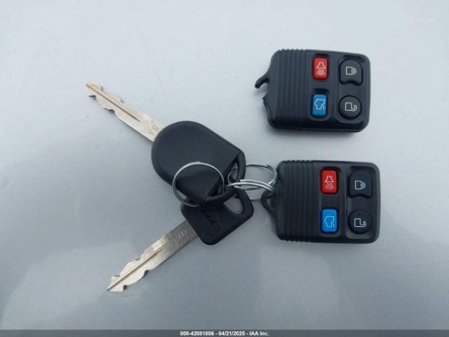 1ZVBP8EM2E5220424 Ford Mustang V6 Premium