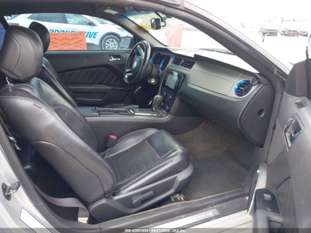 1ZVBP8EM2E5220424 Ford Mustang V6 Premium