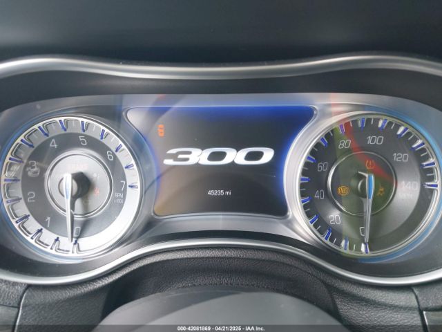 2C3CCAAG0JH211402 Chrysler 300 Touring L