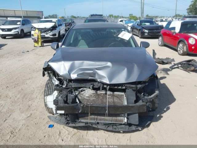 5NPD74LF1JH336992 Hyundai ELANTRA SE