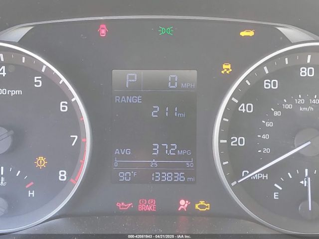 5NPD74LF1JH336992 Hyundai ELANTRA SE