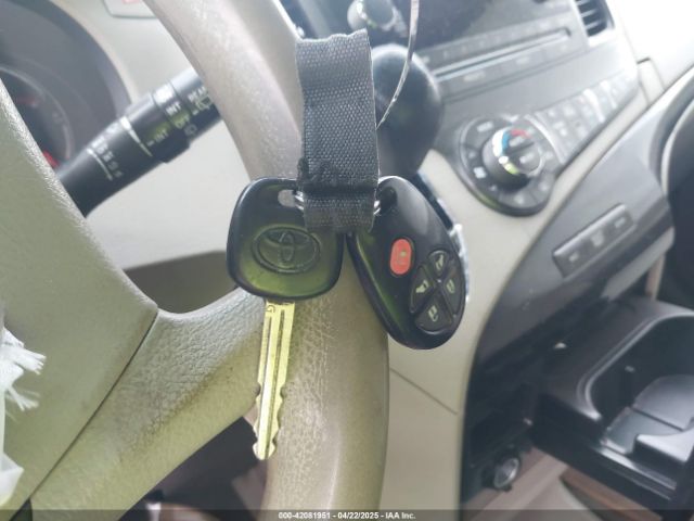 5TDKK3DC5ES457402 Toyota Sienna Le V6 8 Passenger