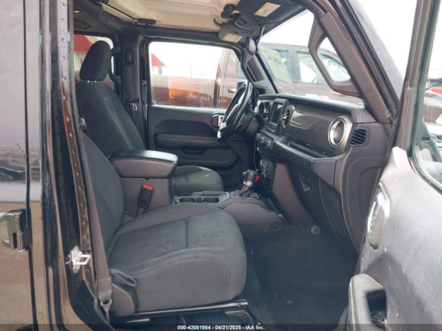 1C4HJXEG8KW541120 Jeep Wrangler Unlimited Sahara