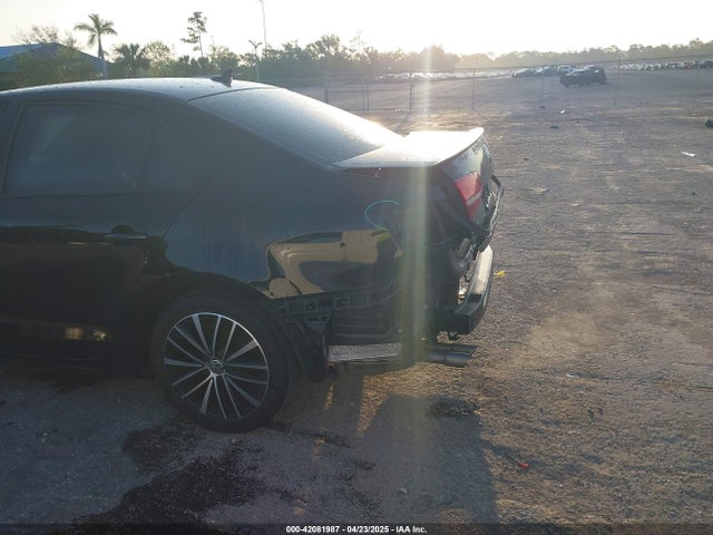 3VWD17AJ5GM335337 Volkswagen Jetta 1.8t Sport