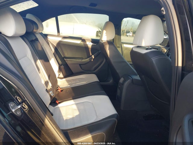 3VWD17AJ5GM335337 Volkswagen Jetta 1.8t Sport