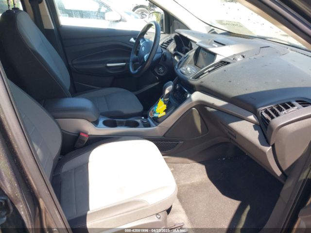 1FMCU9GX5GUC48686 Ford ESCAPE SE