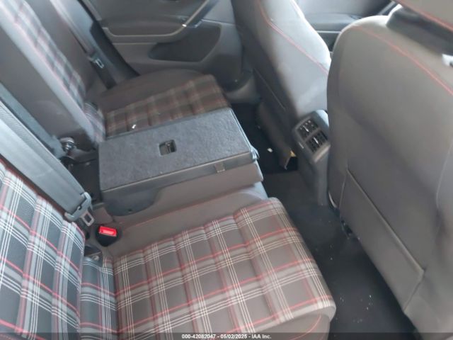 3VW4T7AU5GM018663 Volkswagen Golf Gti S 4-door