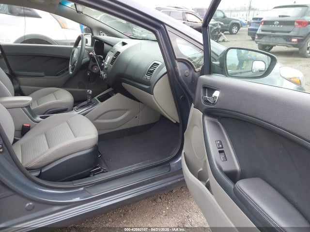 KNAFX4A63G5522776 KIA FORTE LX