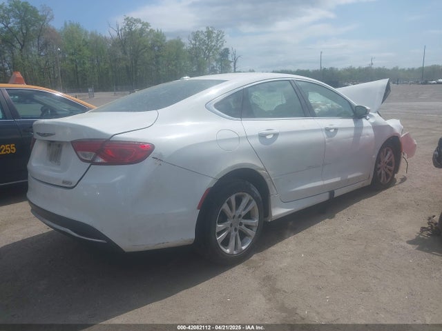 Chrysler 200 Limited 2015 1C3CCCAB3FN694544 Image 4